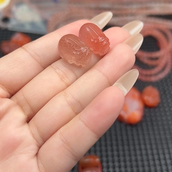 南红玛瑙未镶嵌吊坠(不含链)多样性