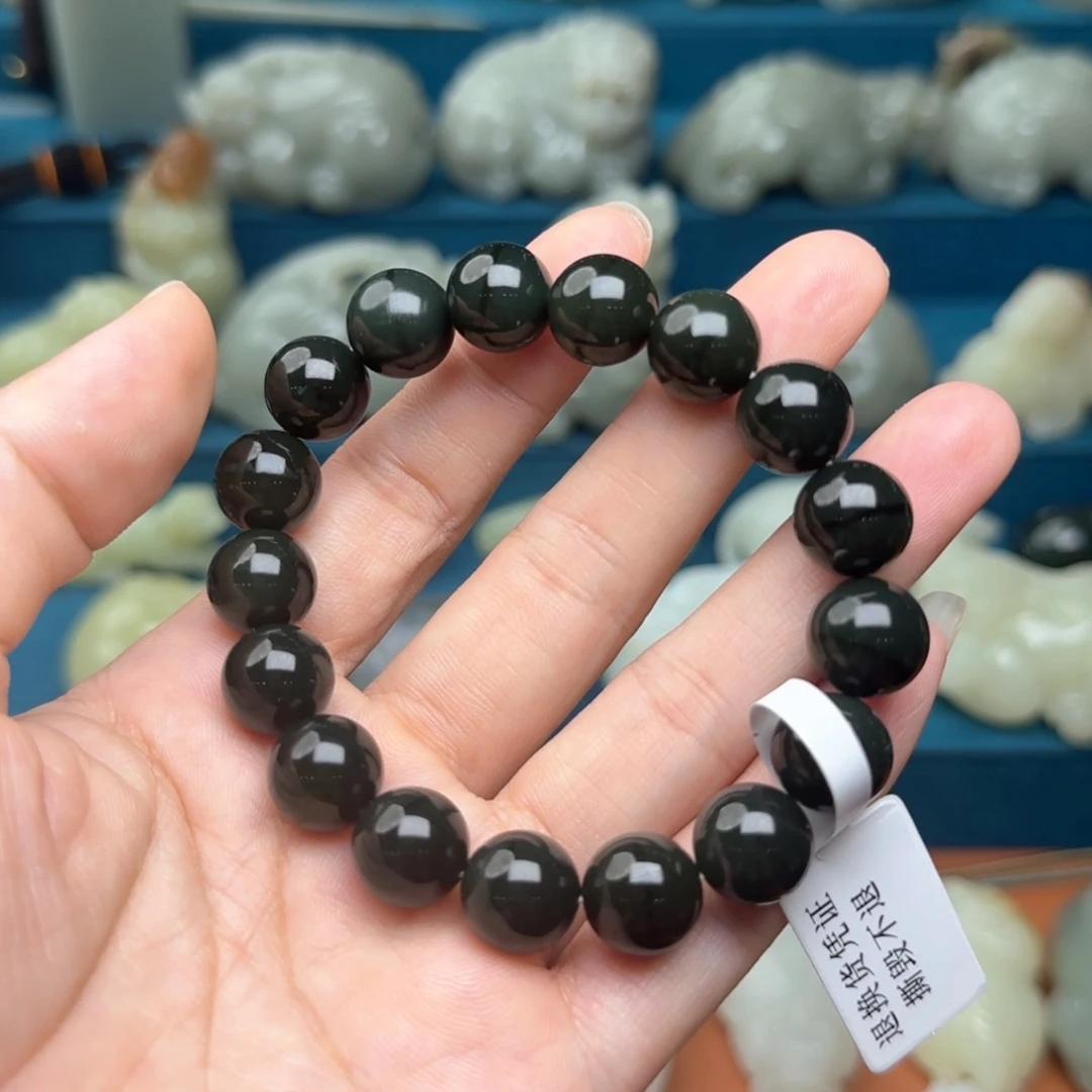 未镶嵌和田玉（糖玉）挂件
