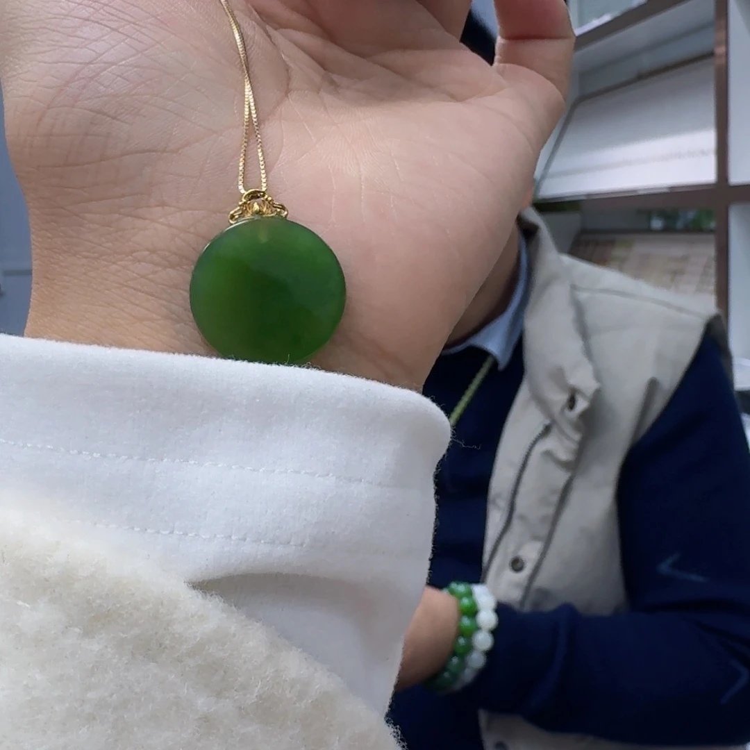 颈饰18K金镶嵌和田玉多样性发货，拍一发一