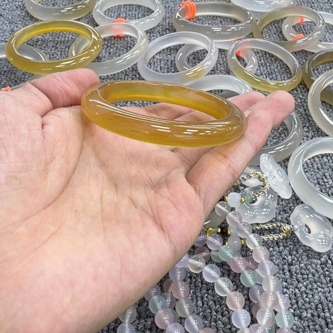 玛瑙/玉髓手镯未镶嵌10