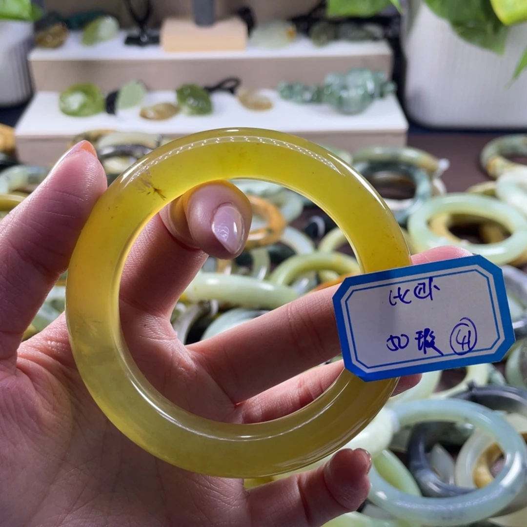 比***卜蛇纹石玉未镶嵌手镯