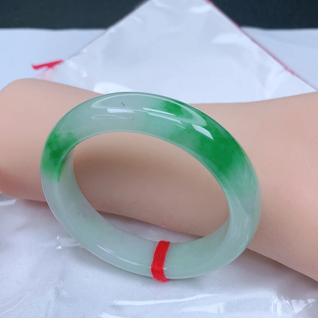 【闪购商品】翡翠手镯未镶嵌，52