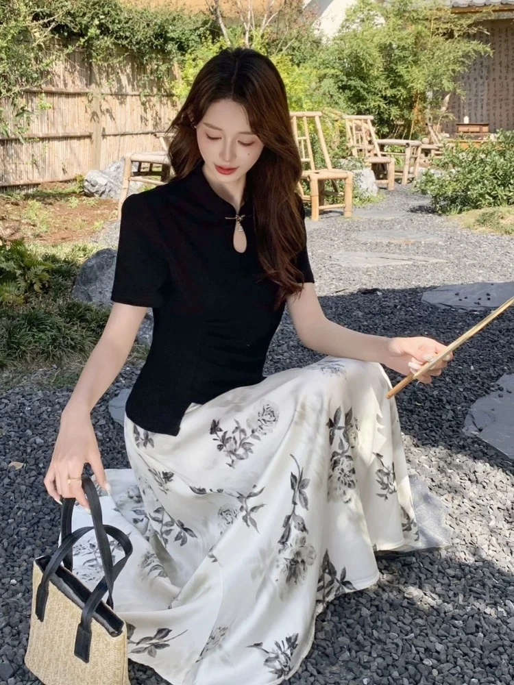 夏季新款盘扣短袖T恤女修身显瘦碎花半身裙两件套108