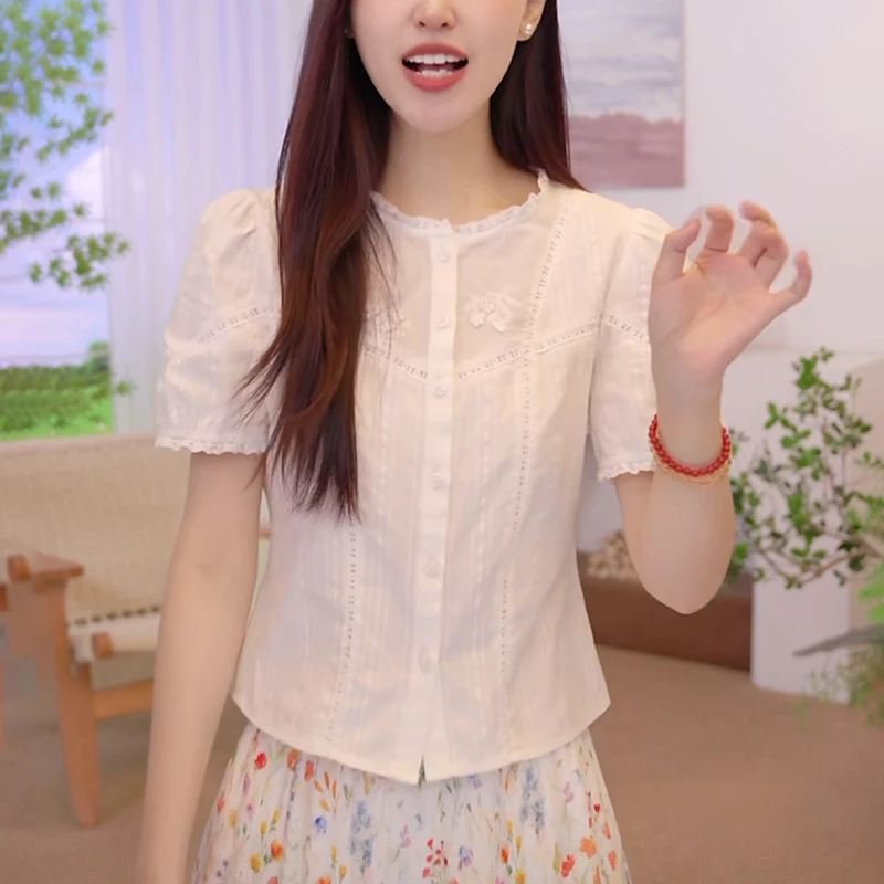 蕾丝花边薄款衬衫女2025夏季时尚洋气减龄单排多扣设计感短袖上衣