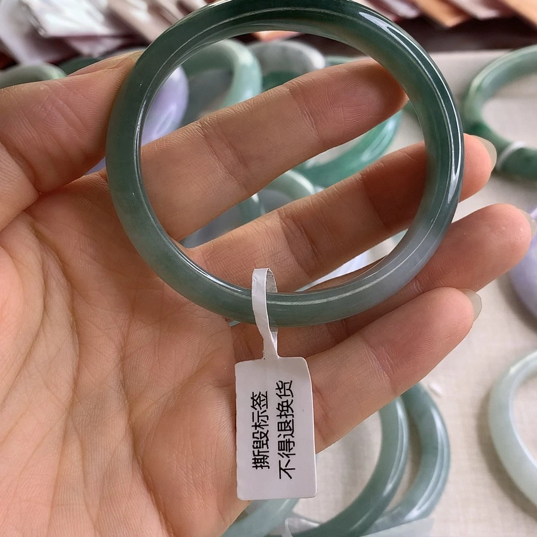 翡翠手镯未镶嵌海****⭐冰油绿贵妃58