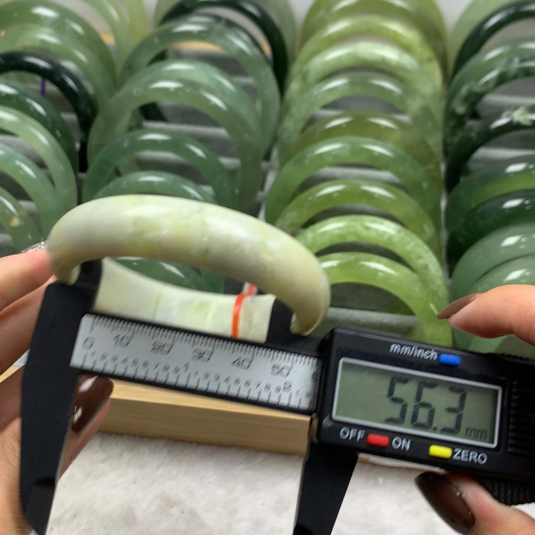 蛇纹石玉未镶嵌手镯522