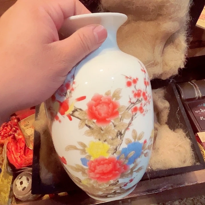 瓷片精品瓶子一个一个
