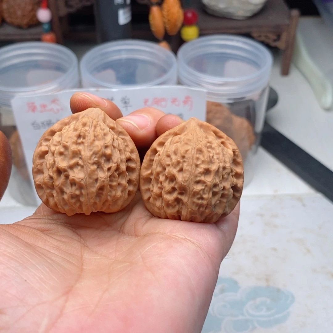 文玩核桃吊坠锅***又金牛
