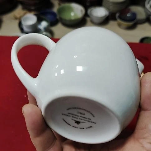 瓷片各种摆件，瓷片，沙锅，都有微瑕疵！