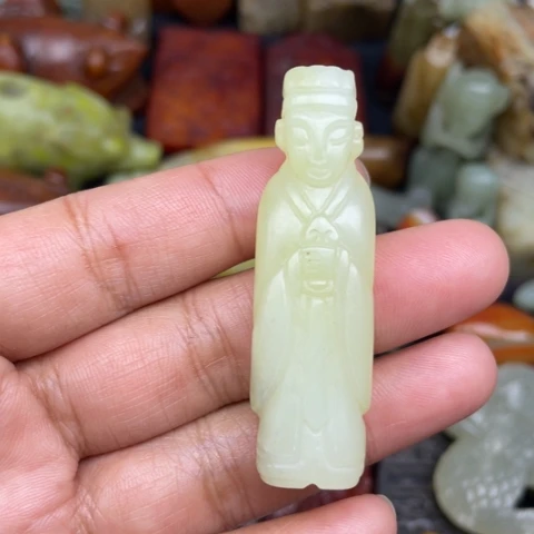 蛇纹石玉未镶嵌颈饰4