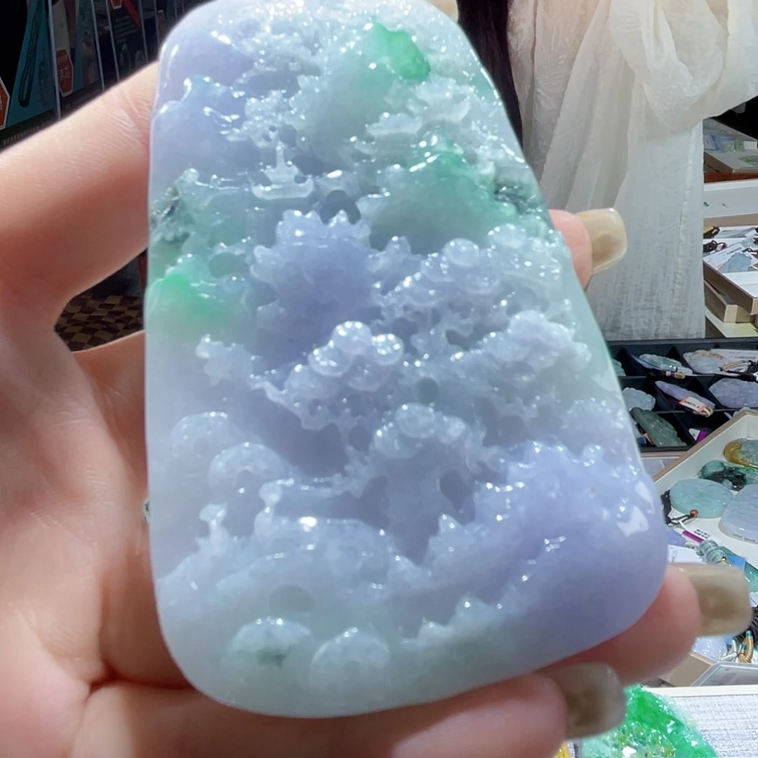 翡翠未镶嵌颈饰一