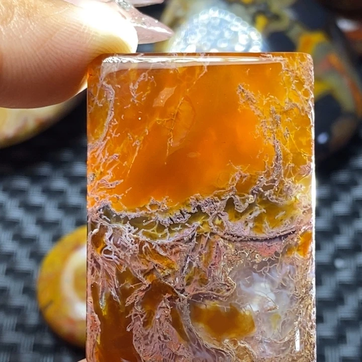 玛瑙/玉髓颈饰未镶嵌金*