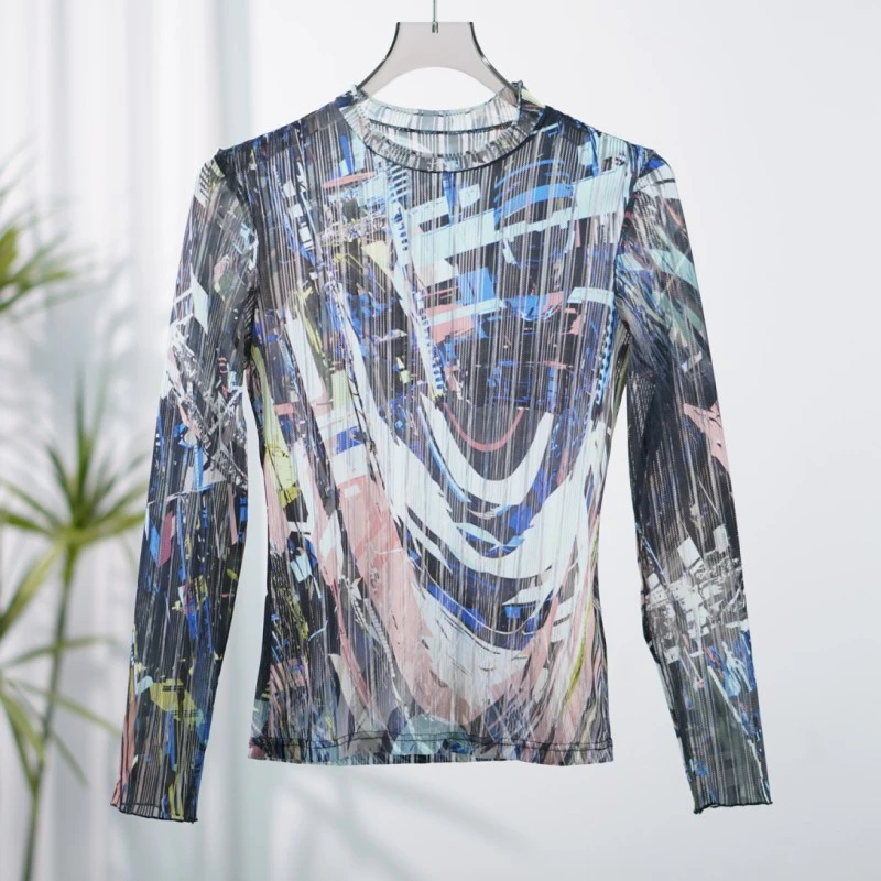 帕系列  Y374  女装主题印花长袖上衣黑色8F3211002