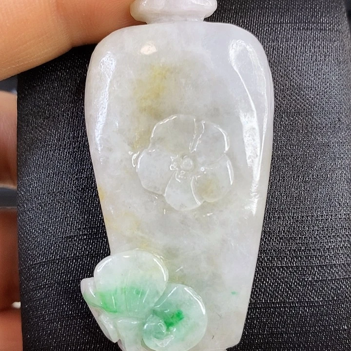 翡翠未镶嵌颈饰吊坠