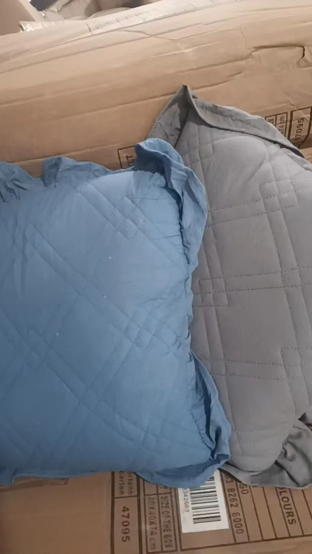 多色木耳边抱枕发1个40*40