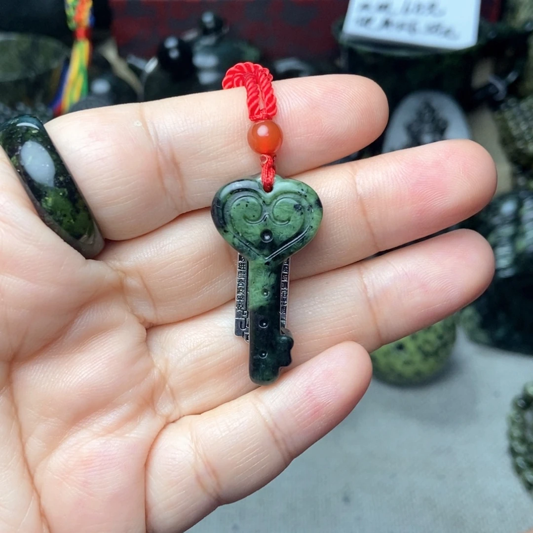 蛇纹石玉未镶嵌颈饰双十一（光）