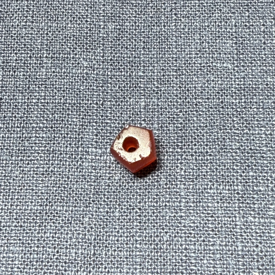 酒红色玛瑙珠子