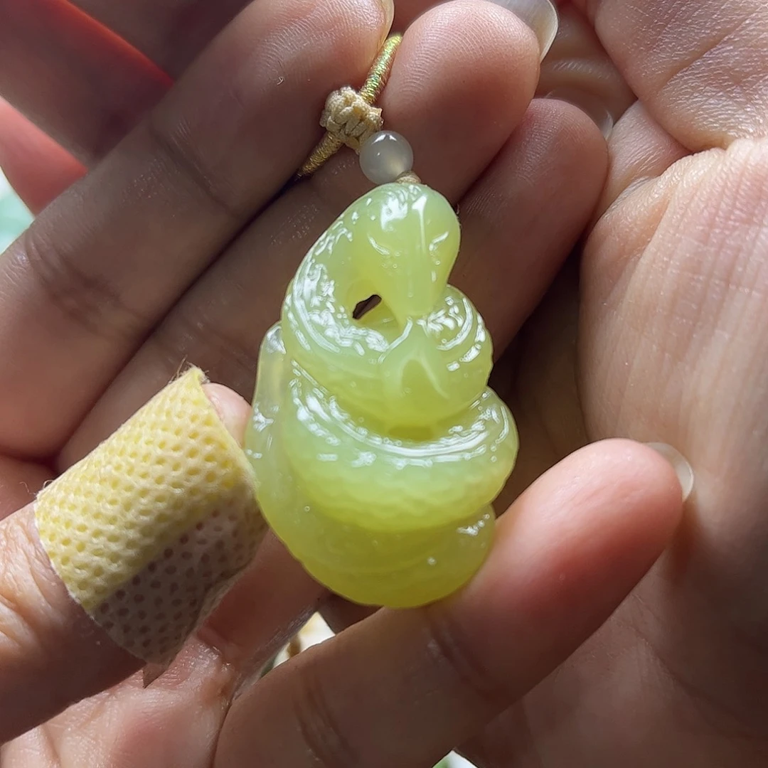 和田玉吊坠未镶嵌