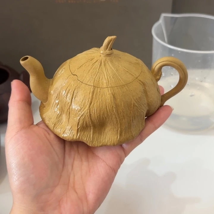 紫砂黄段荷叶仿生花器150c