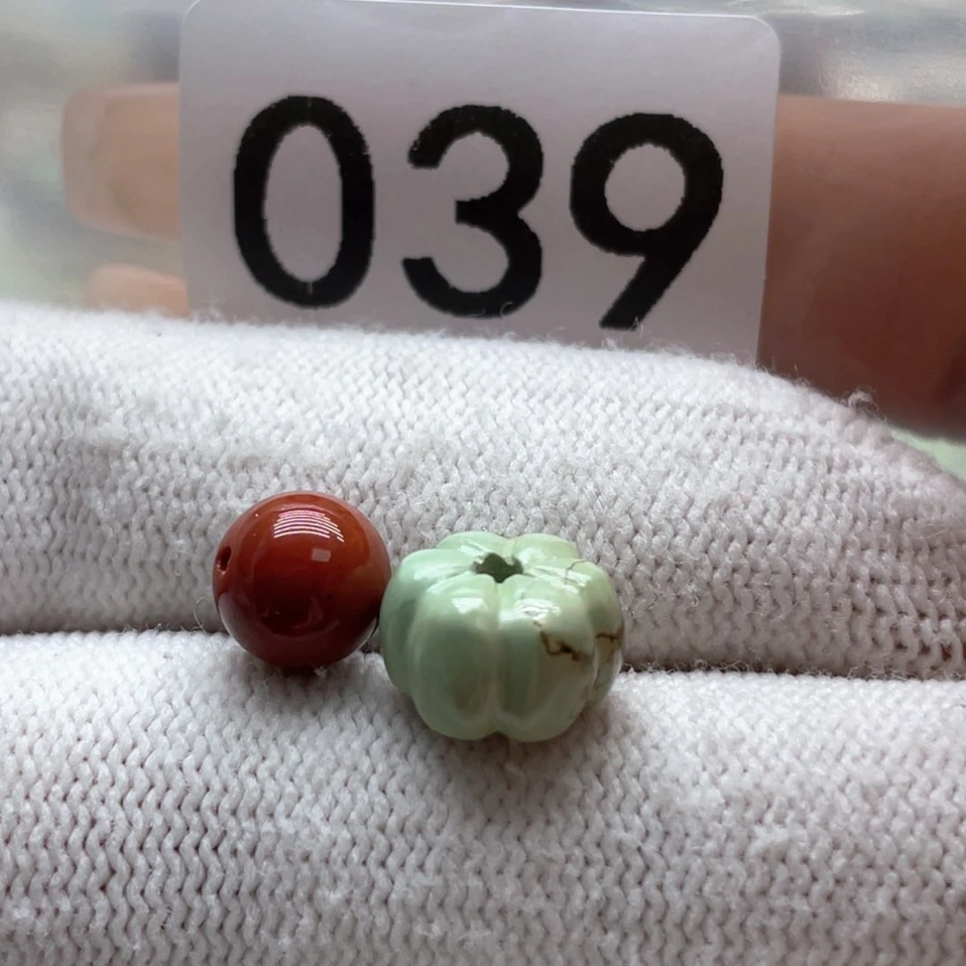 南红玛瑙未镶嵌珠宝奇石