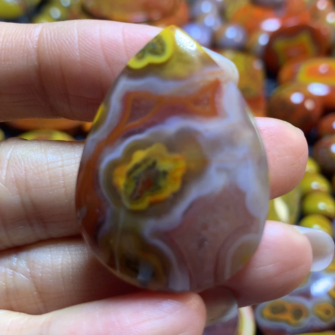 玛瑙/玉髓战国红吊坠未镶嵌