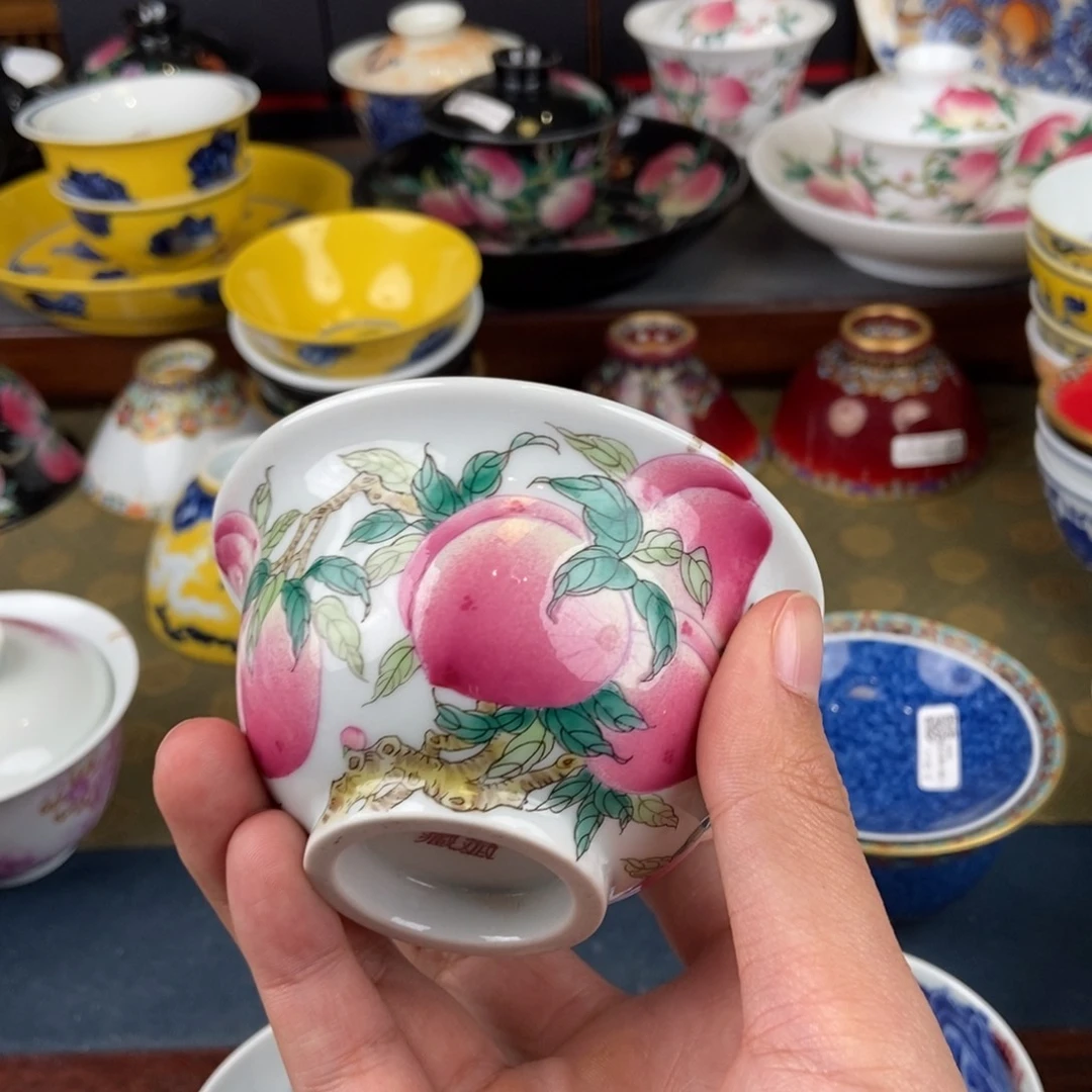 陶瓷艺术家的作品是一