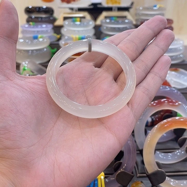 手镯玛瑙/玉髓未镶嵌