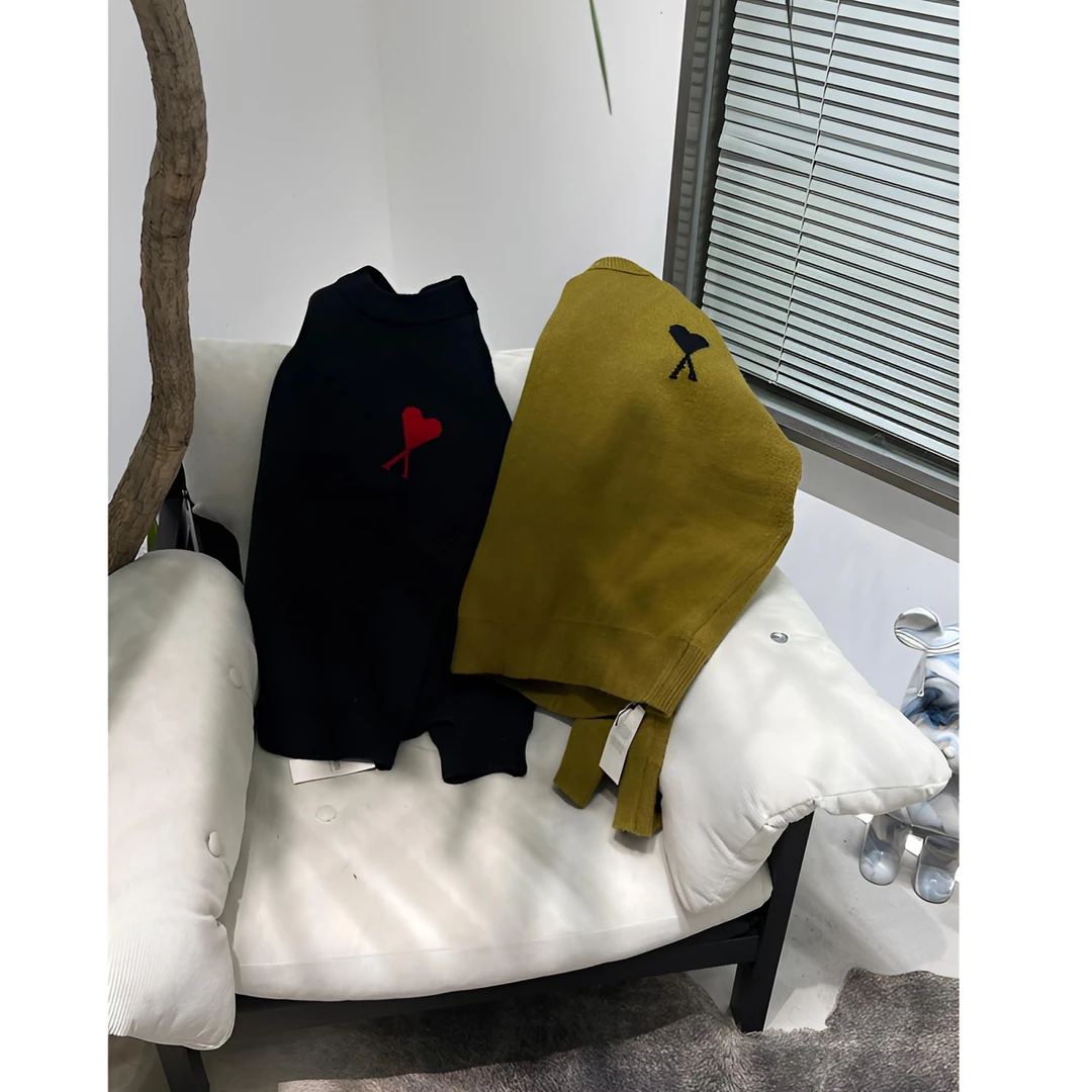 7789/【i爱心字母针织毛衣】合身型常规款毛衣加厚时尚韩版情侣款