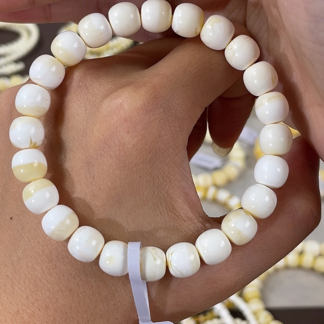 琥珀未镶嵌裸石9漆白浓蜡