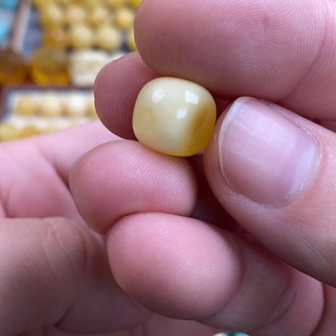 炸***雷蜜蜡未镶嵌裸石配饰