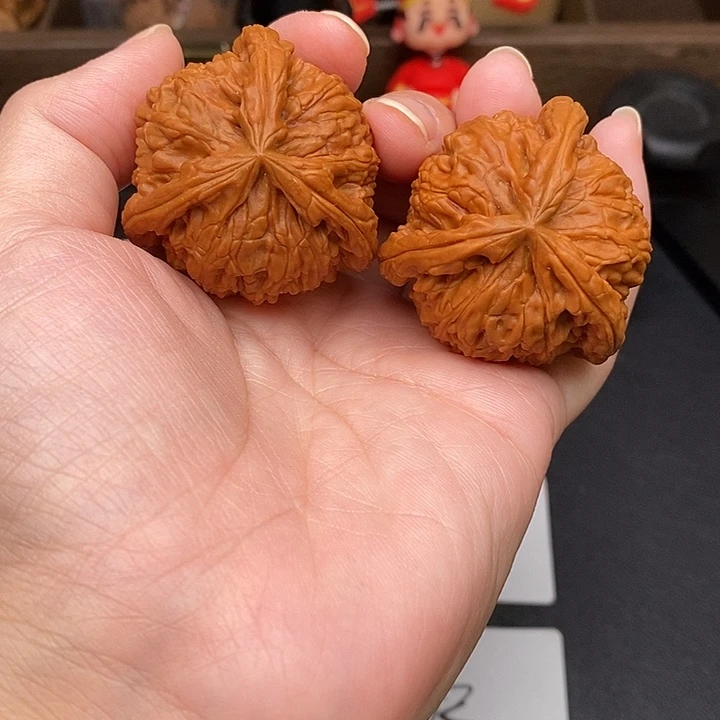 仁***仁文玩核桃把件白奔