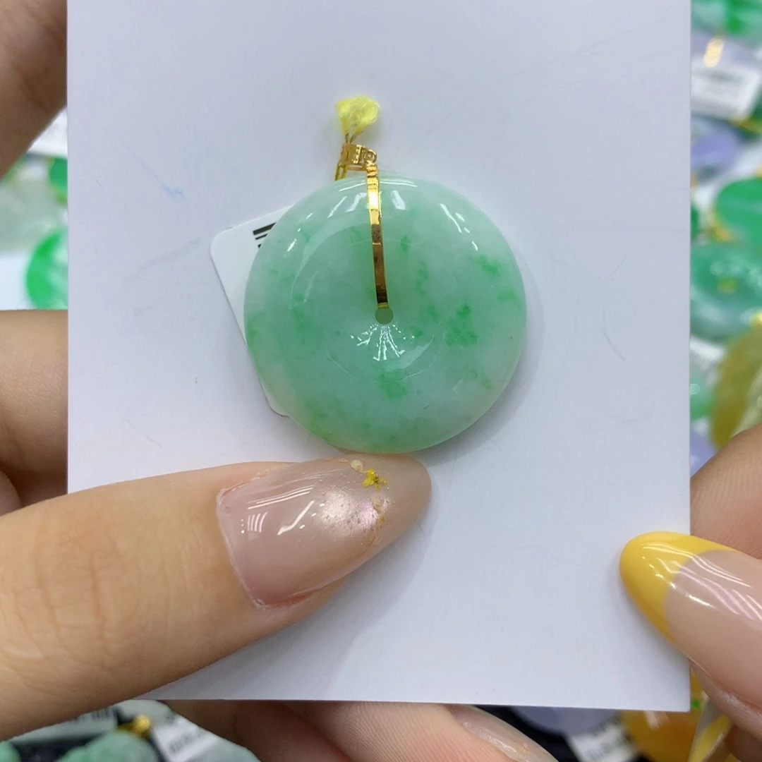 颈饰18K金镶嵌翡翠