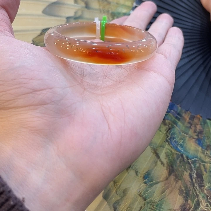 璐***璐玛瑙/玉髓未镶嵌手镯