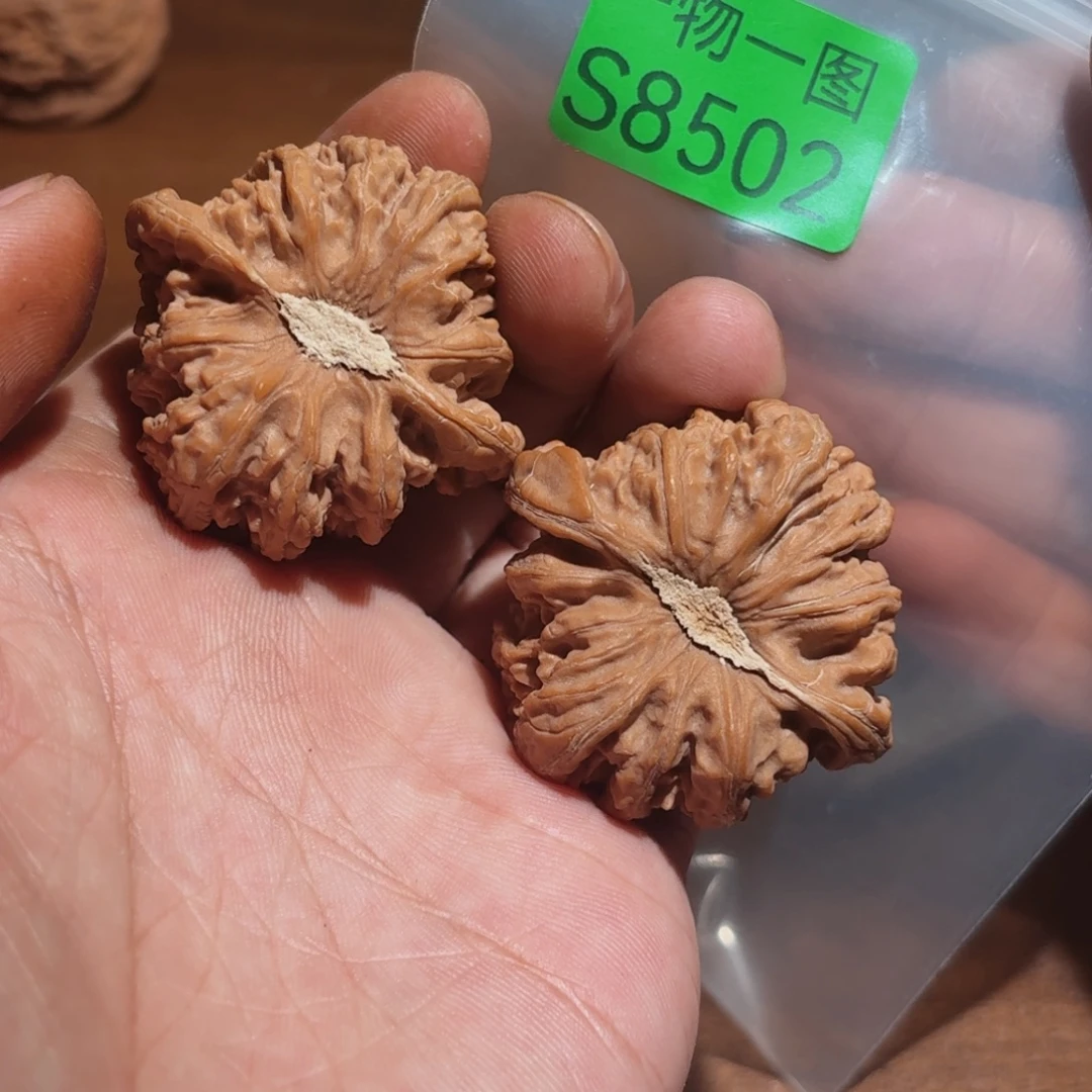 吊坠文玩核桃秘闻