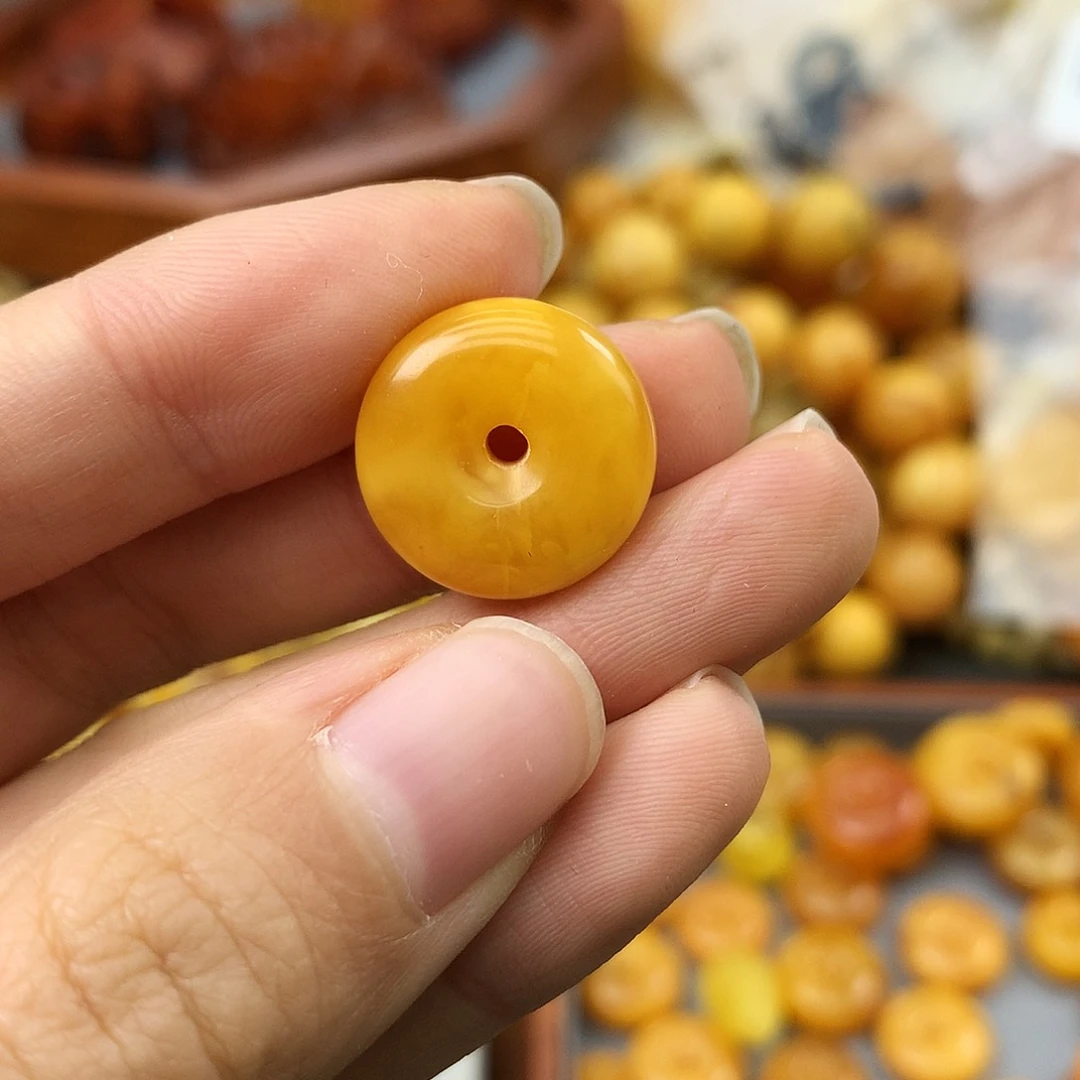 未镶嵌琥珀珠宝奇石