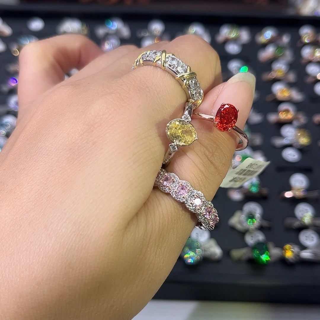 莫桑石非金属SH K枚光臂鸽子蛋一卡（换黄冰花）-19.5