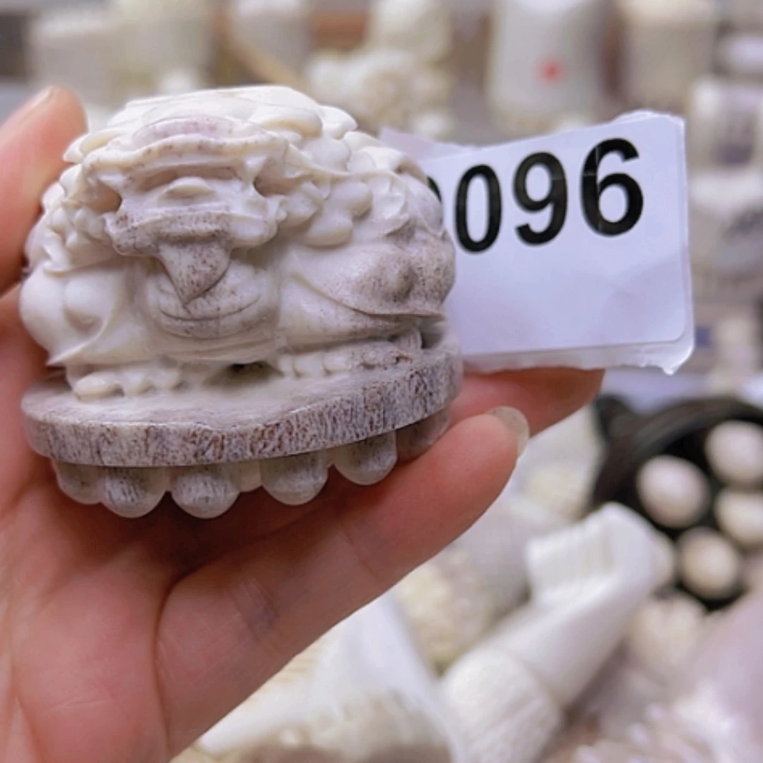 【闪购商品】砖雕鹿角特价处理发发