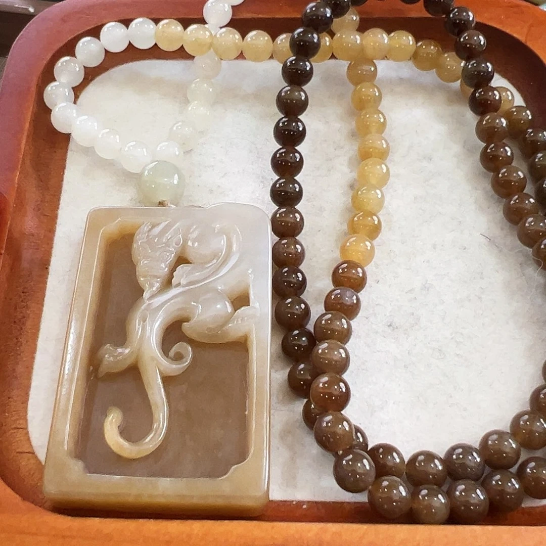 和田玉未镶嵌颈饰