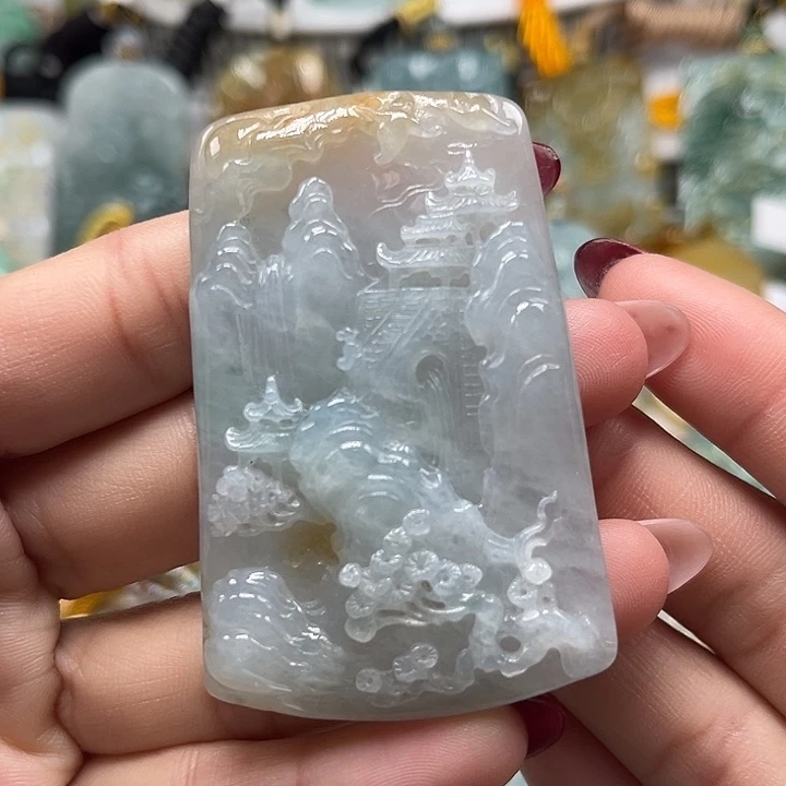 翡翠未镶嵌颈饰山水牌