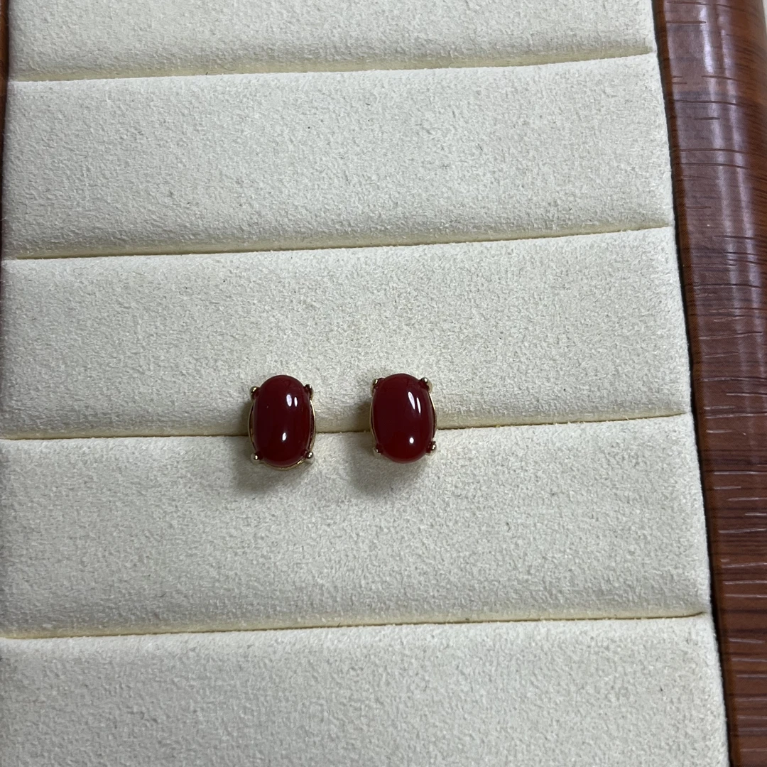 天然阿卡红珊瑚牛血色蛋面耳钉