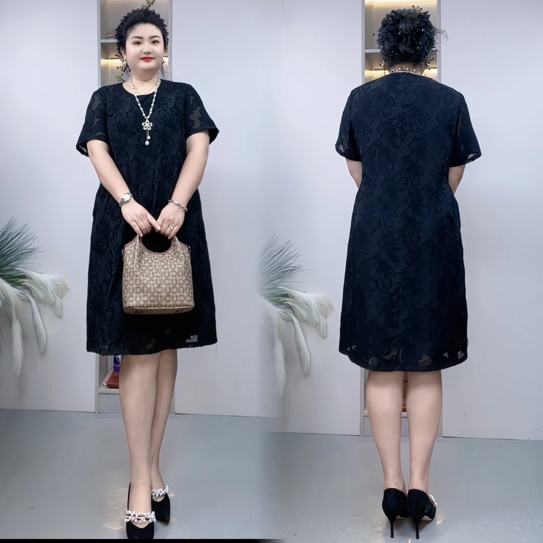 优雅圆领短袖剪花气质高级感中长款胖妹妹连衣裙