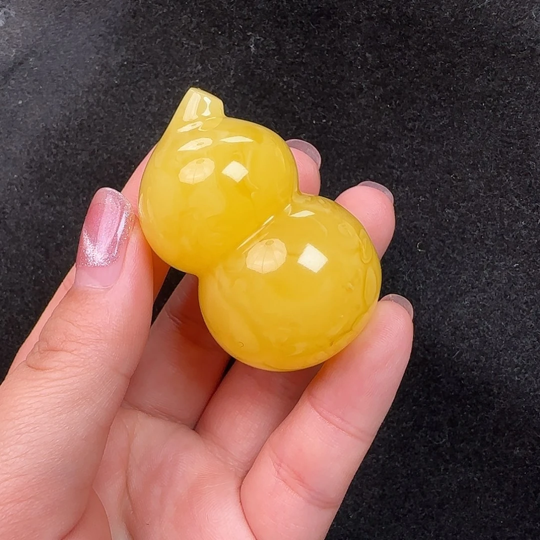 蜜蜡未镶嵌珠宝奇石