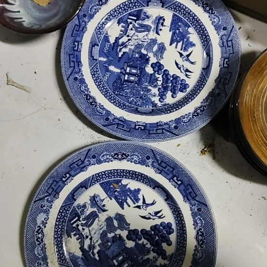 瓷片五厂，七厂各种摆件，瓷片，均有瑕疵！口径20。