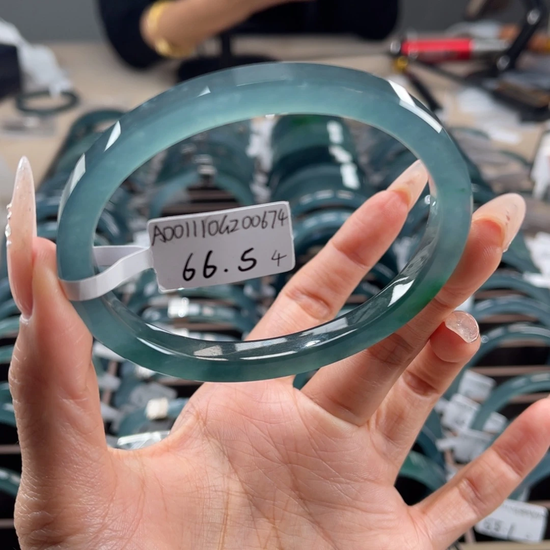 翡翠未镶嵌手镯66.54