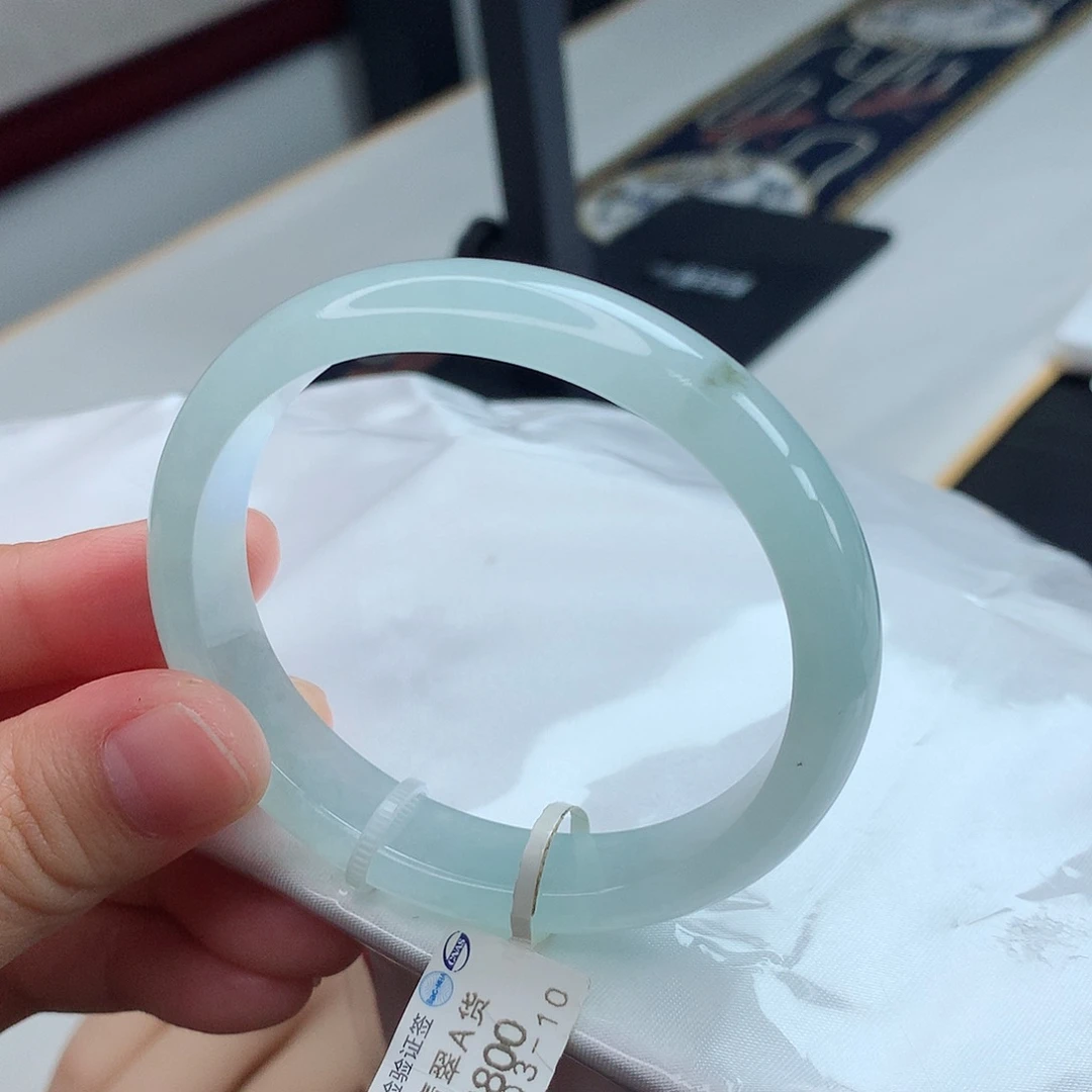 翡翠手镯未镶嵌18号