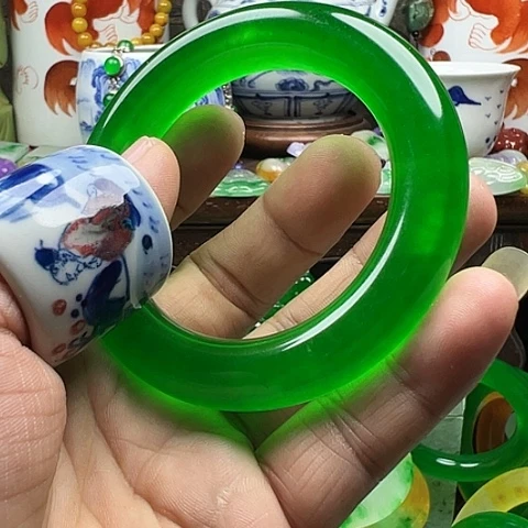 瓷片桔****)实实在在借来看看