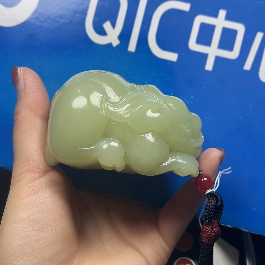 和田玉未镶嵌把件