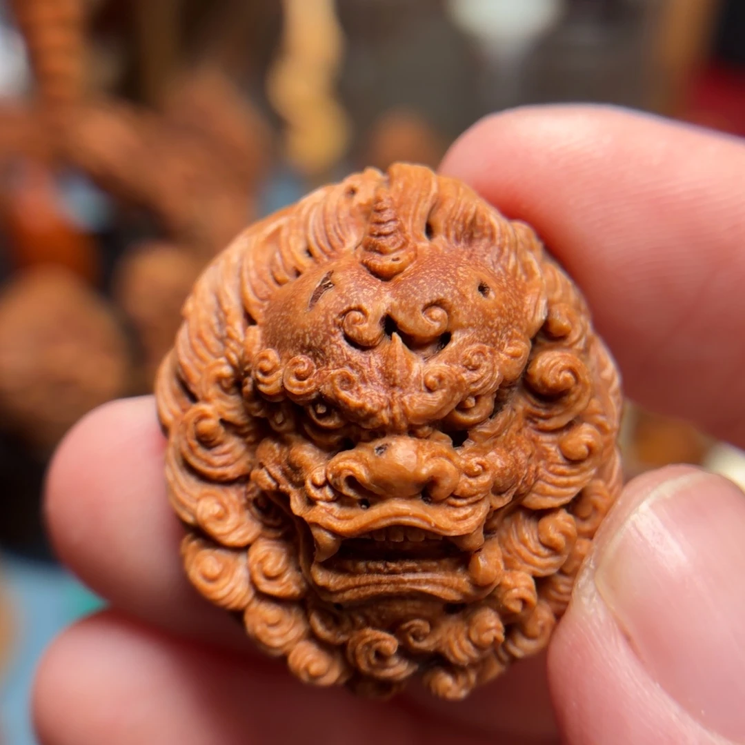 桃核雕刻貔貅双面雕刻