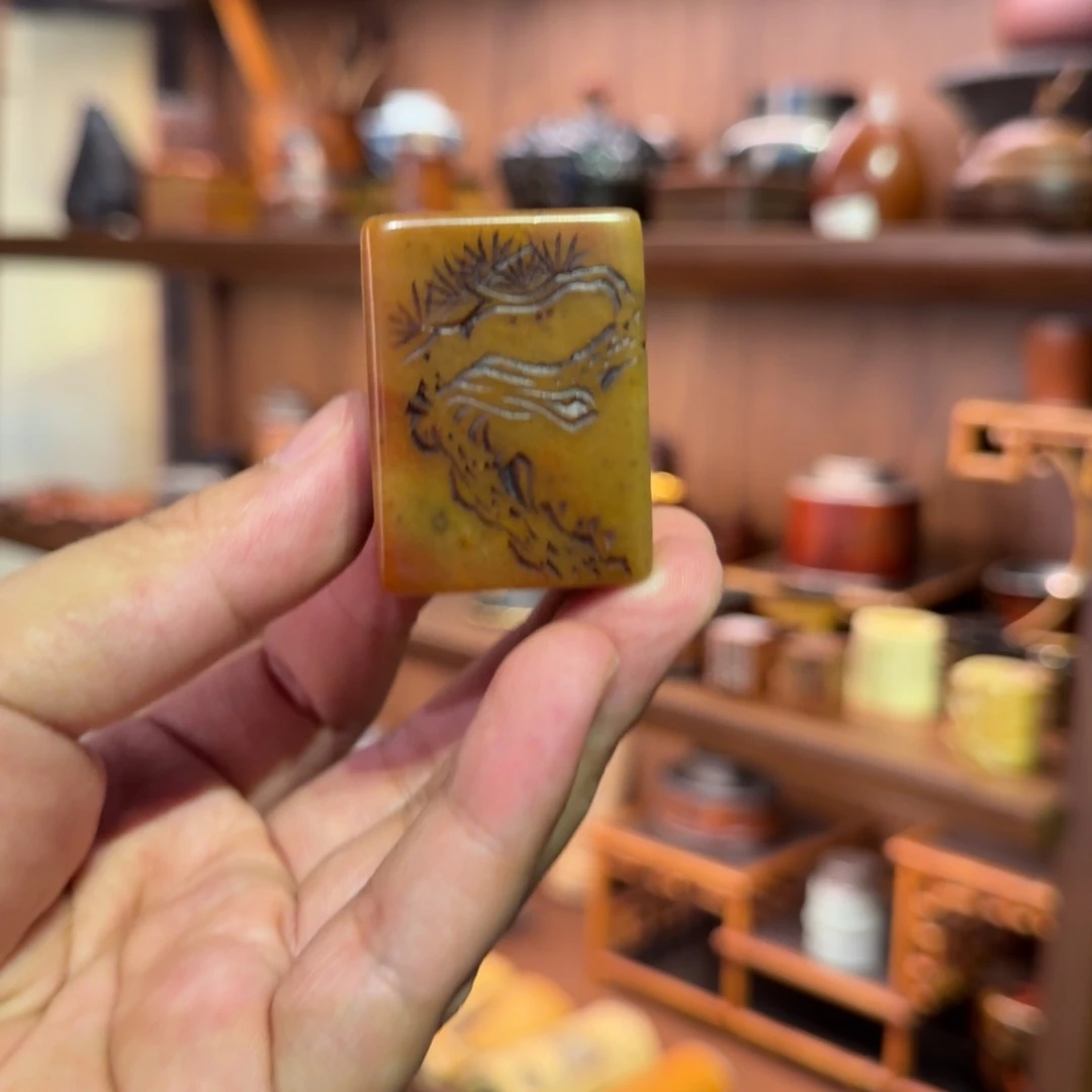 一出竹够寿山石盖置