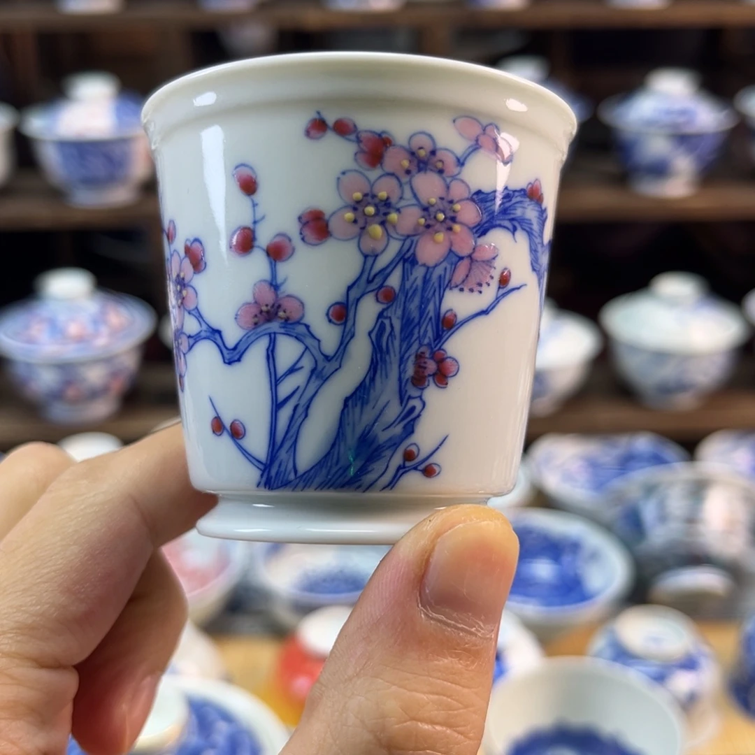 手绘斗彩梅花容天杯